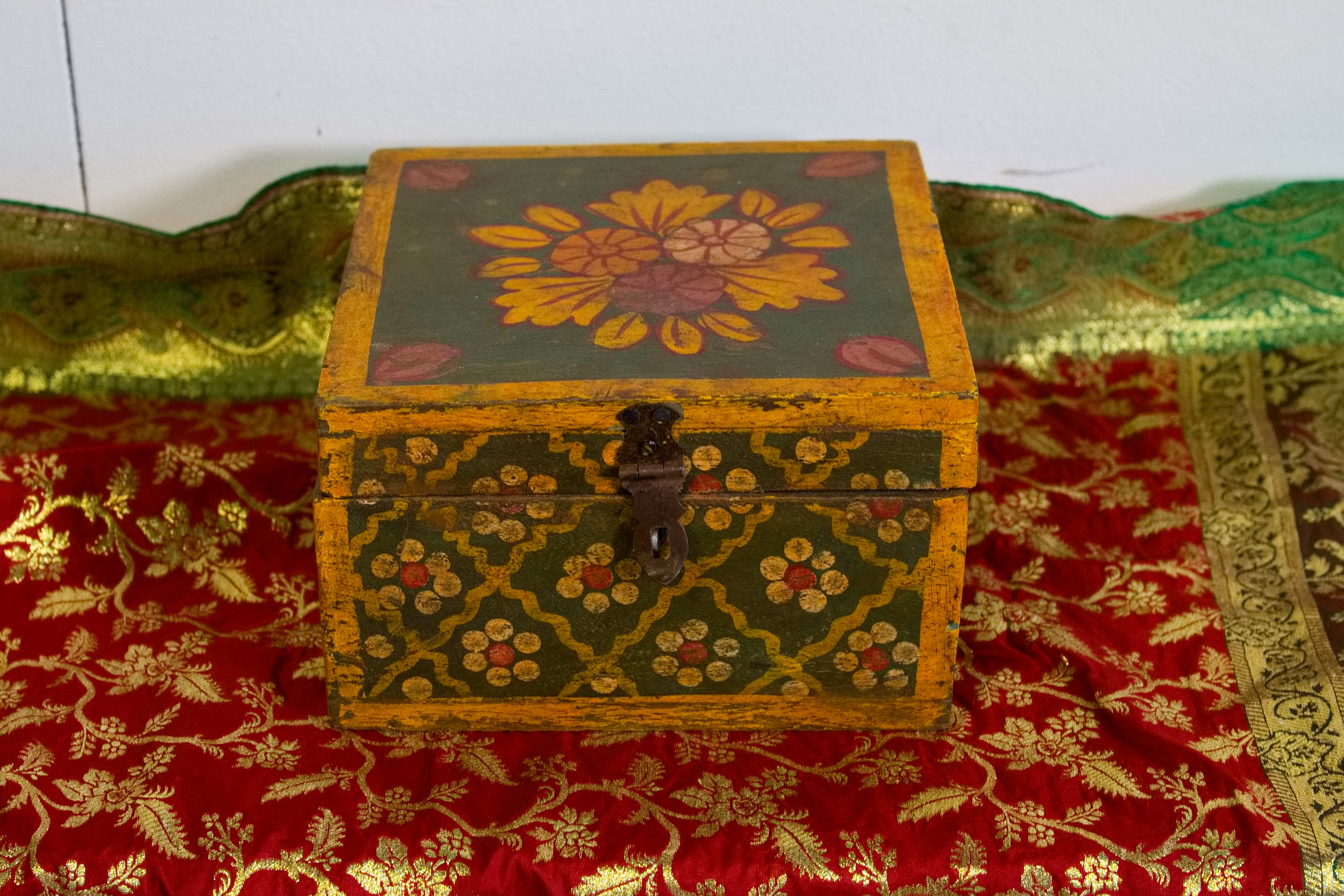 box india in legno