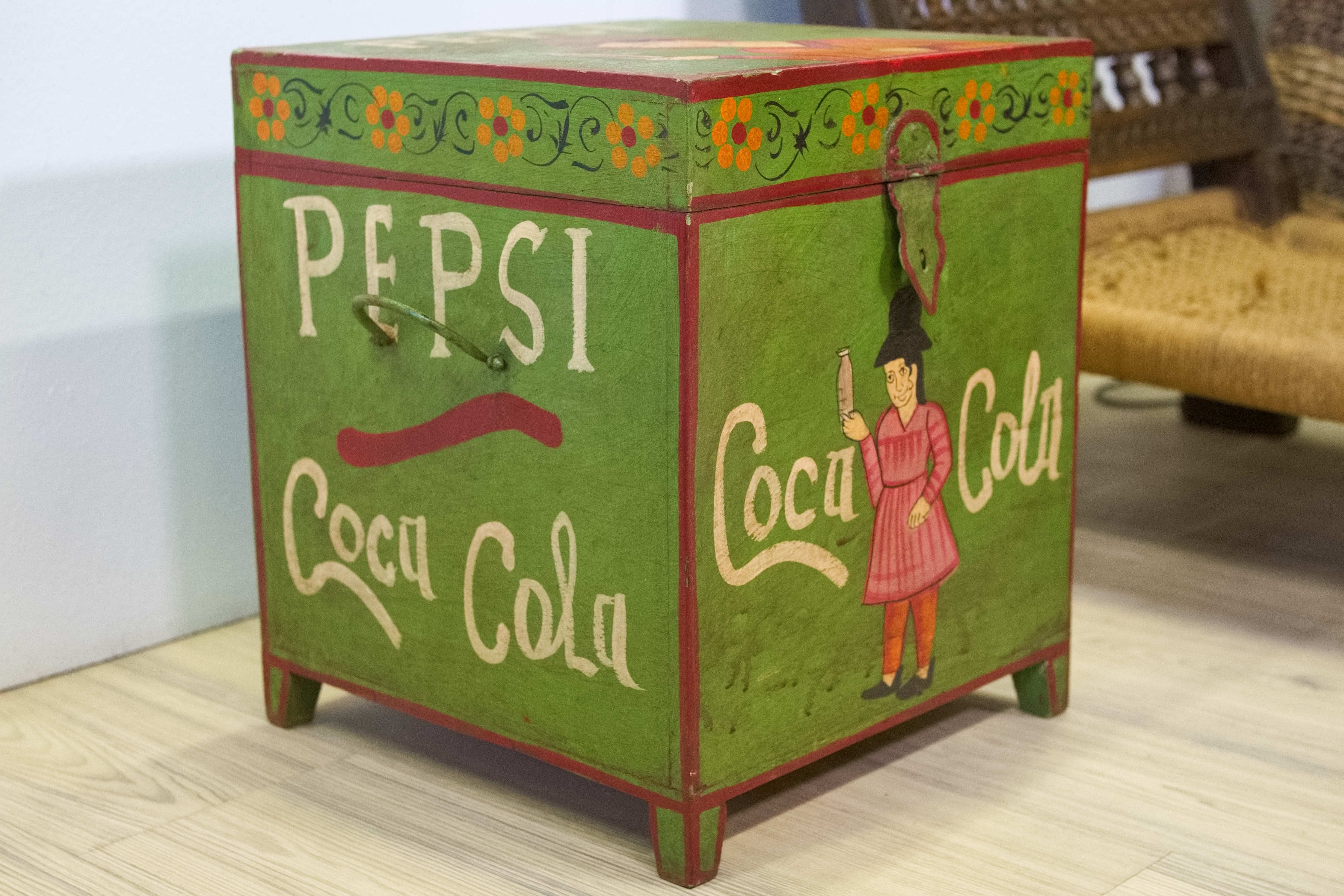 box india in legno e metallo