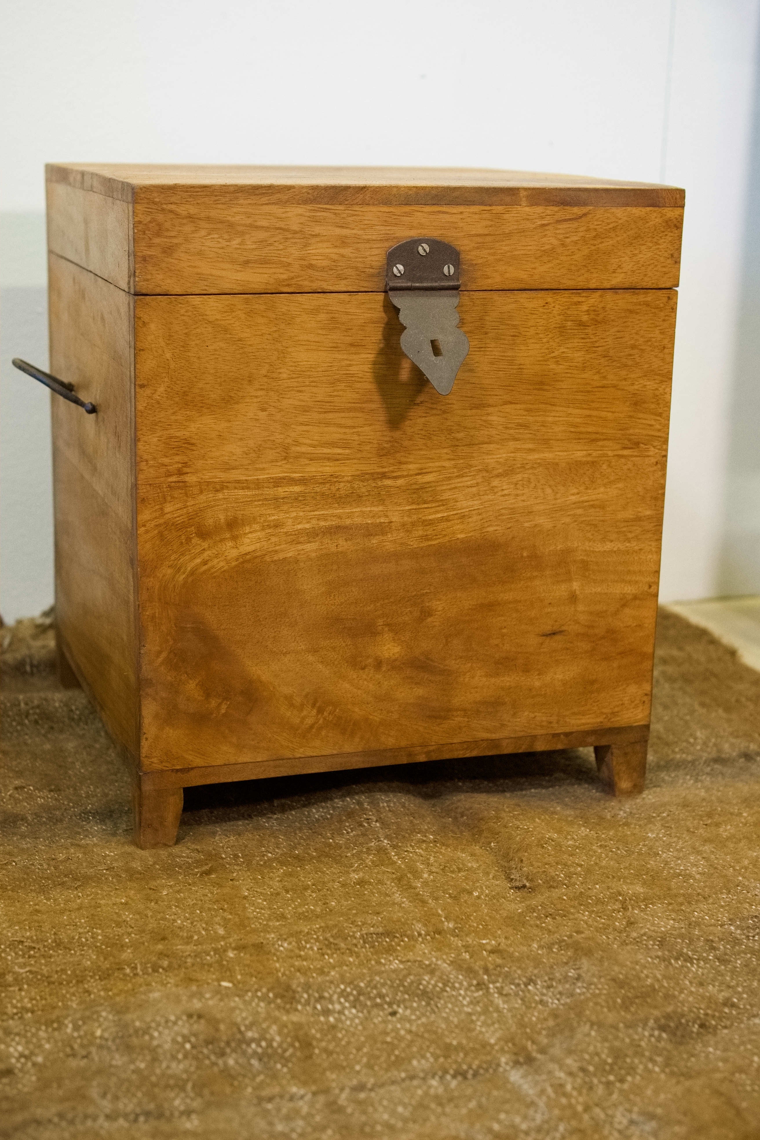 box india in legno e metallo