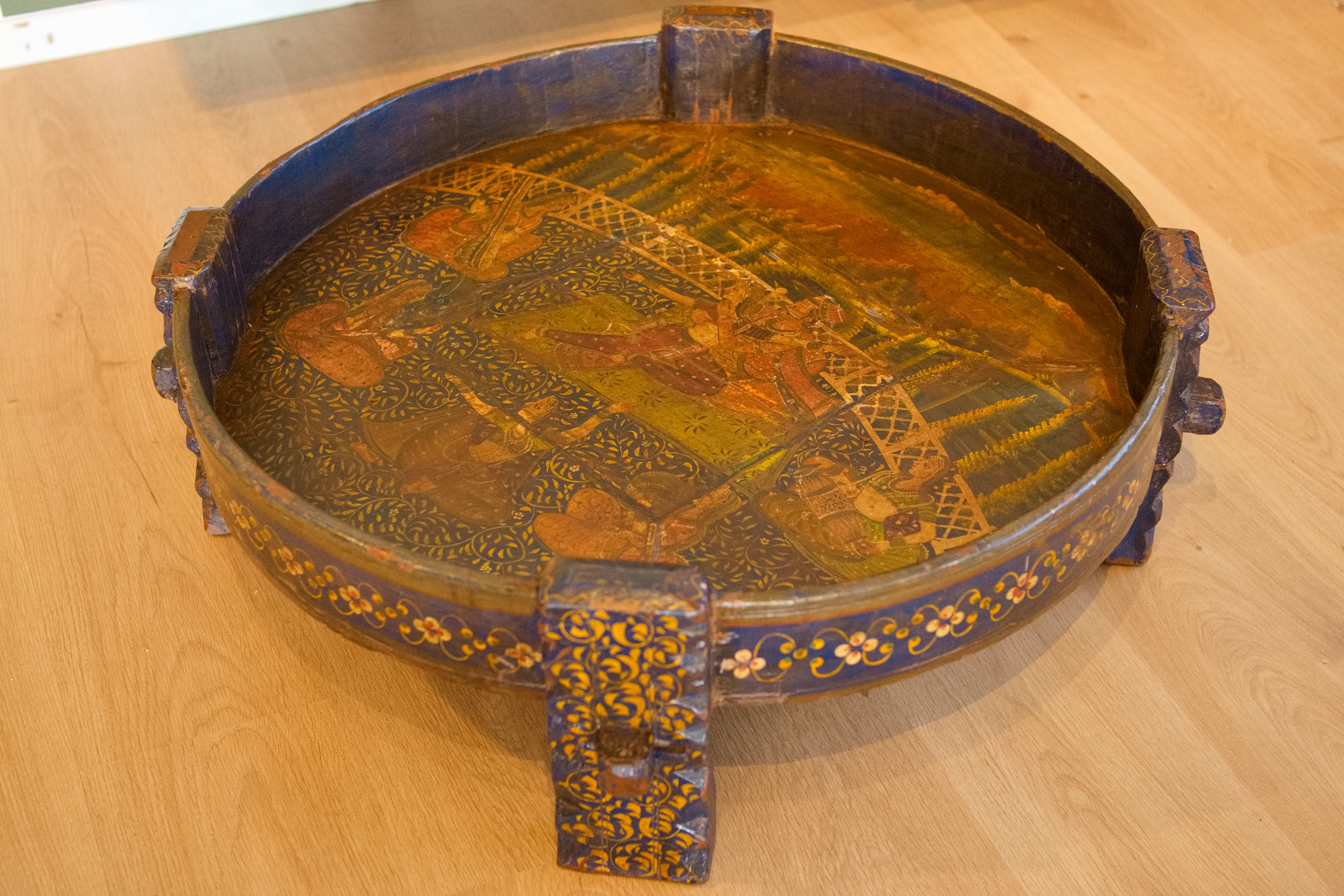 macina indiana dipinta