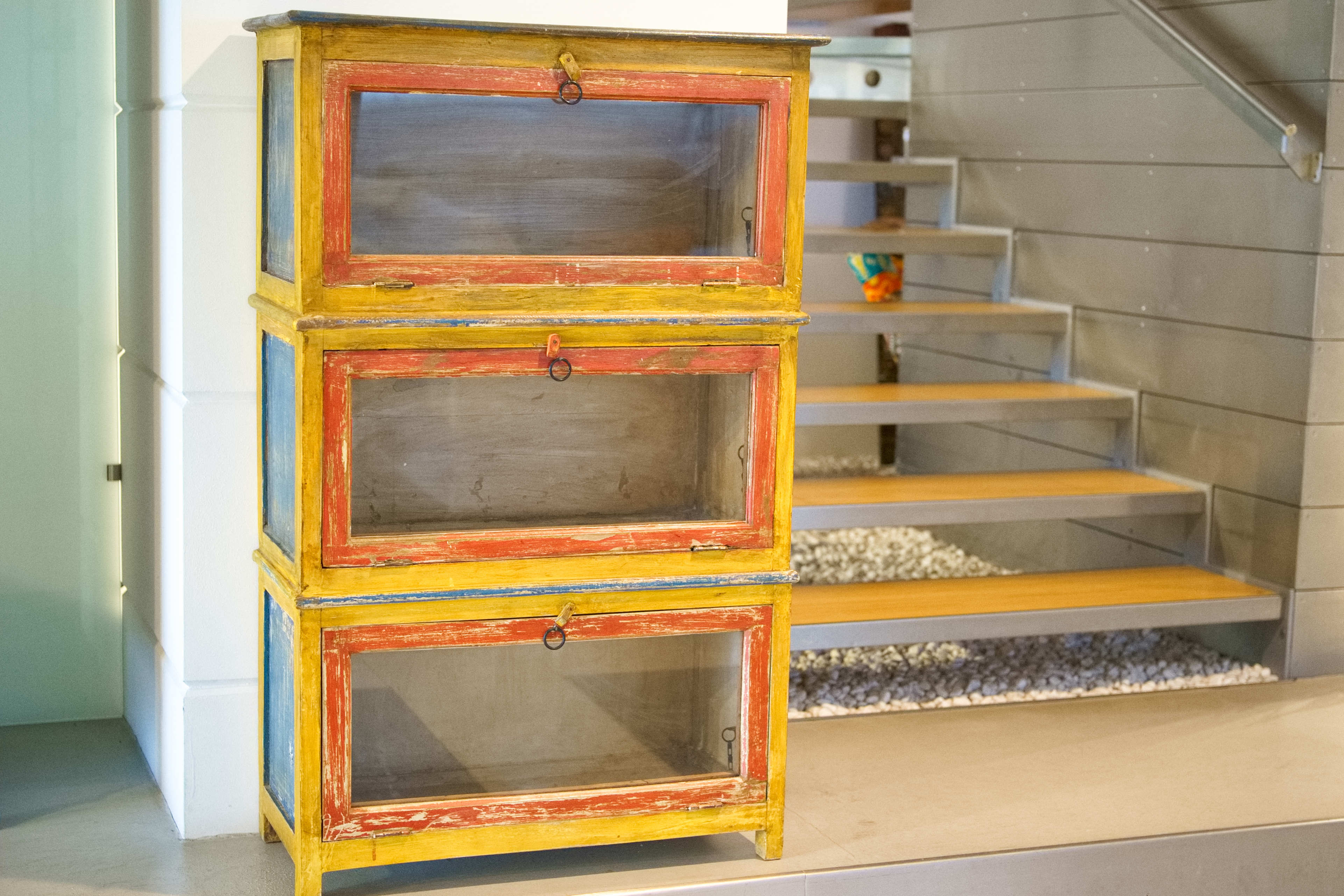 Credenza Indiana dipinta