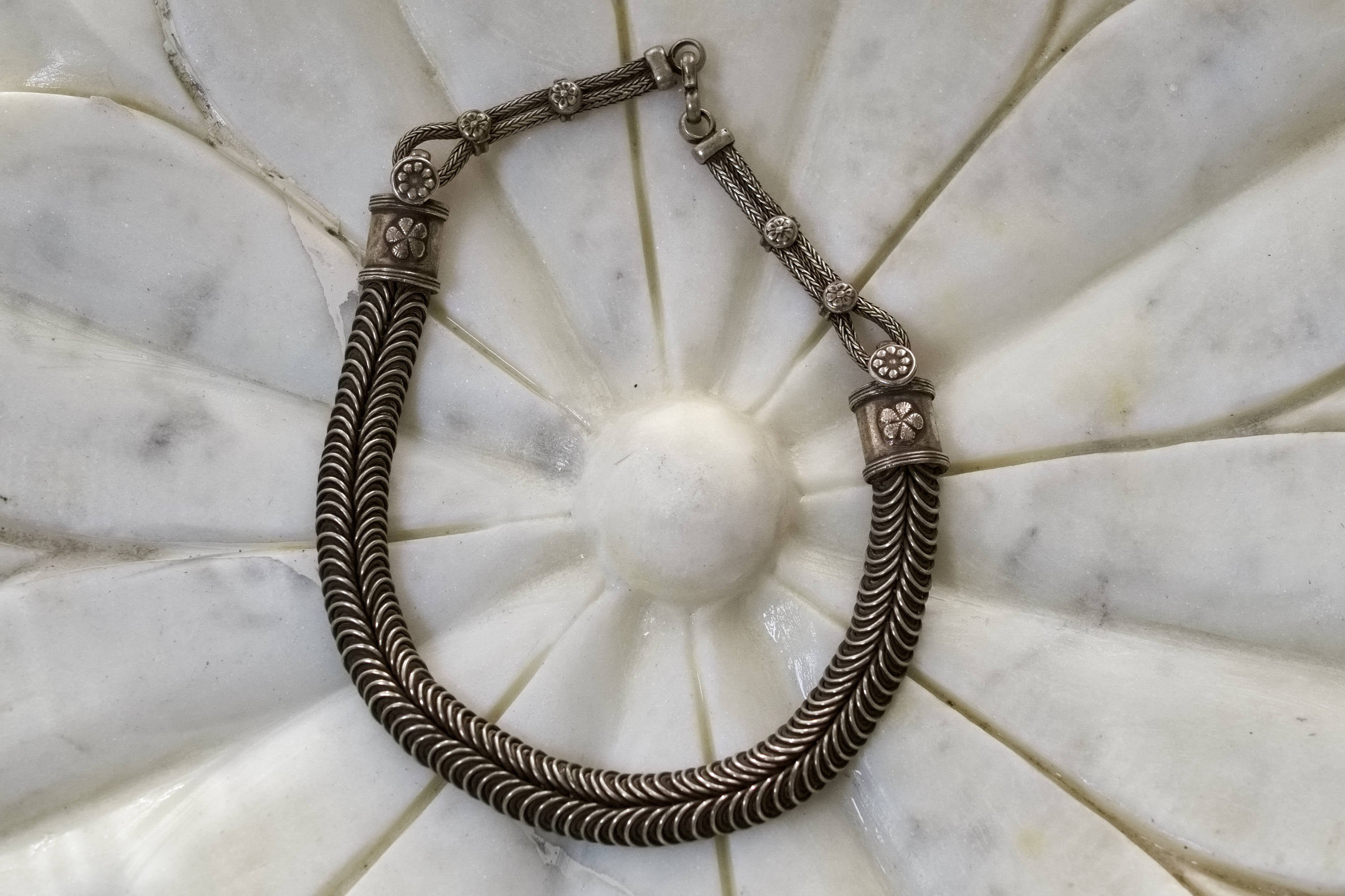 vecchia collana girocollo in argento india