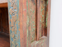 libreria indiana in legno di teak massello .  composta da elementi di recupero di antichi portali indiani databili metà / fine 800 .