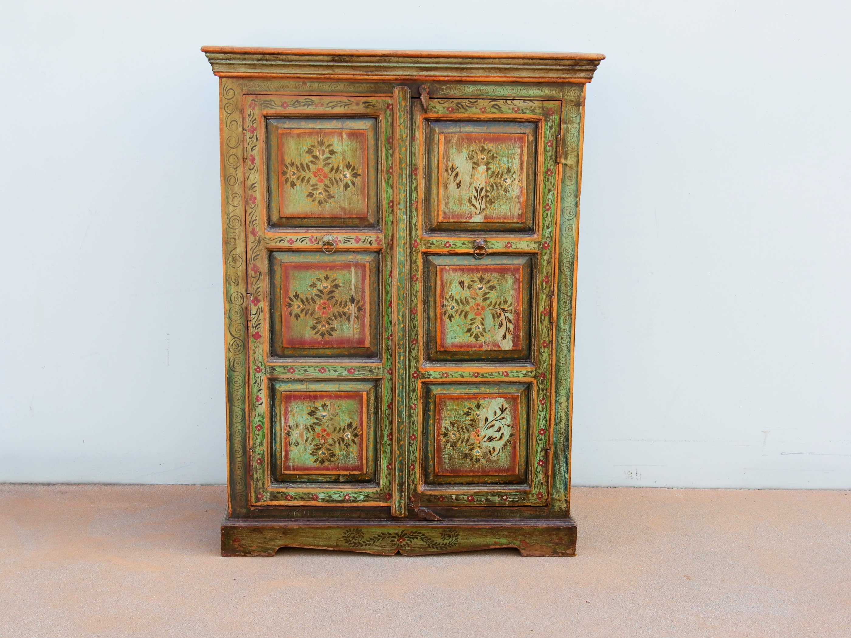 credenza indiana dipinta, armadietto, mobile da cucina, soggiorno comò decorato india cod.kg95