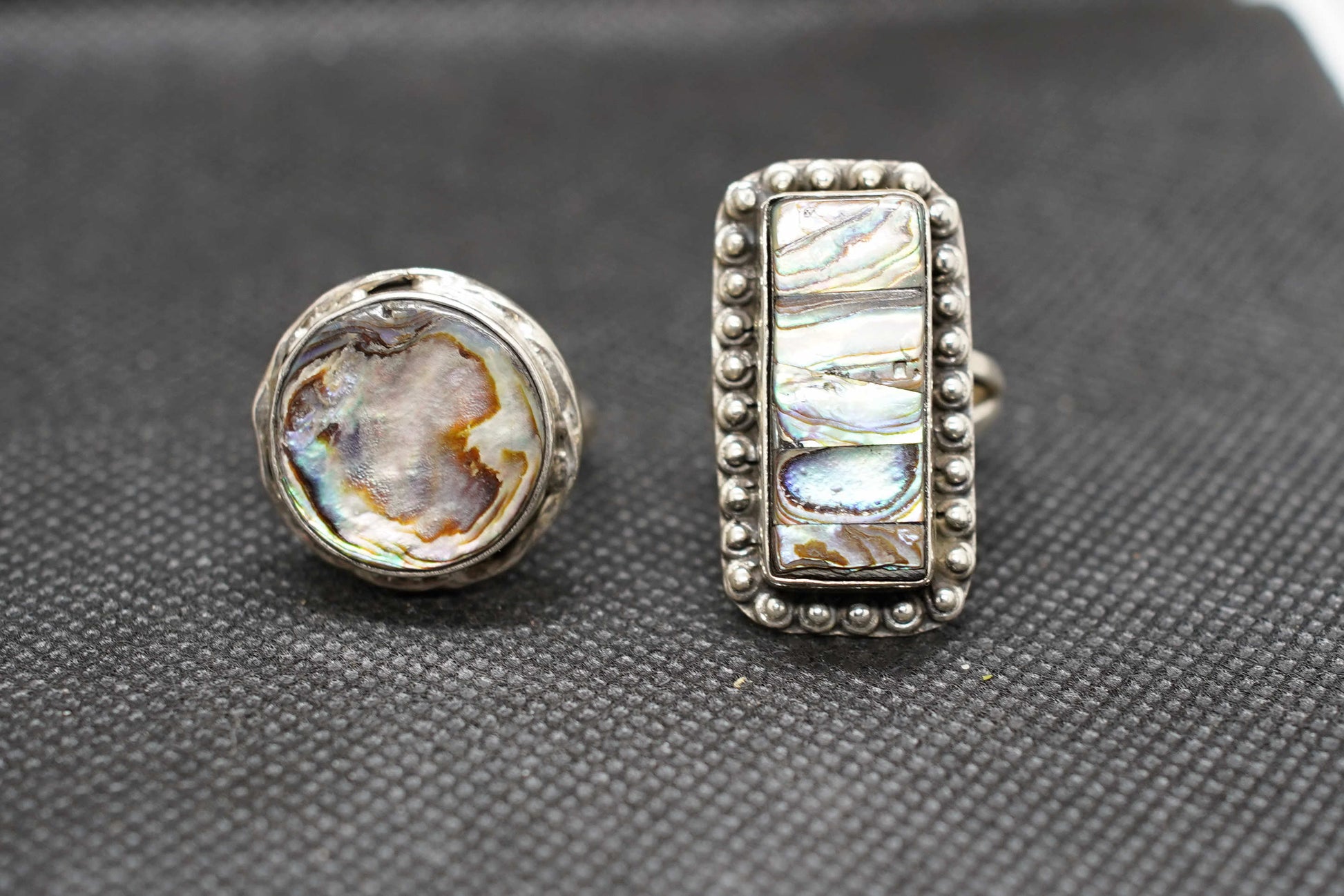 Anello rettangolare a mosaico in argento 925 e madreperla Abalone Paua naturale