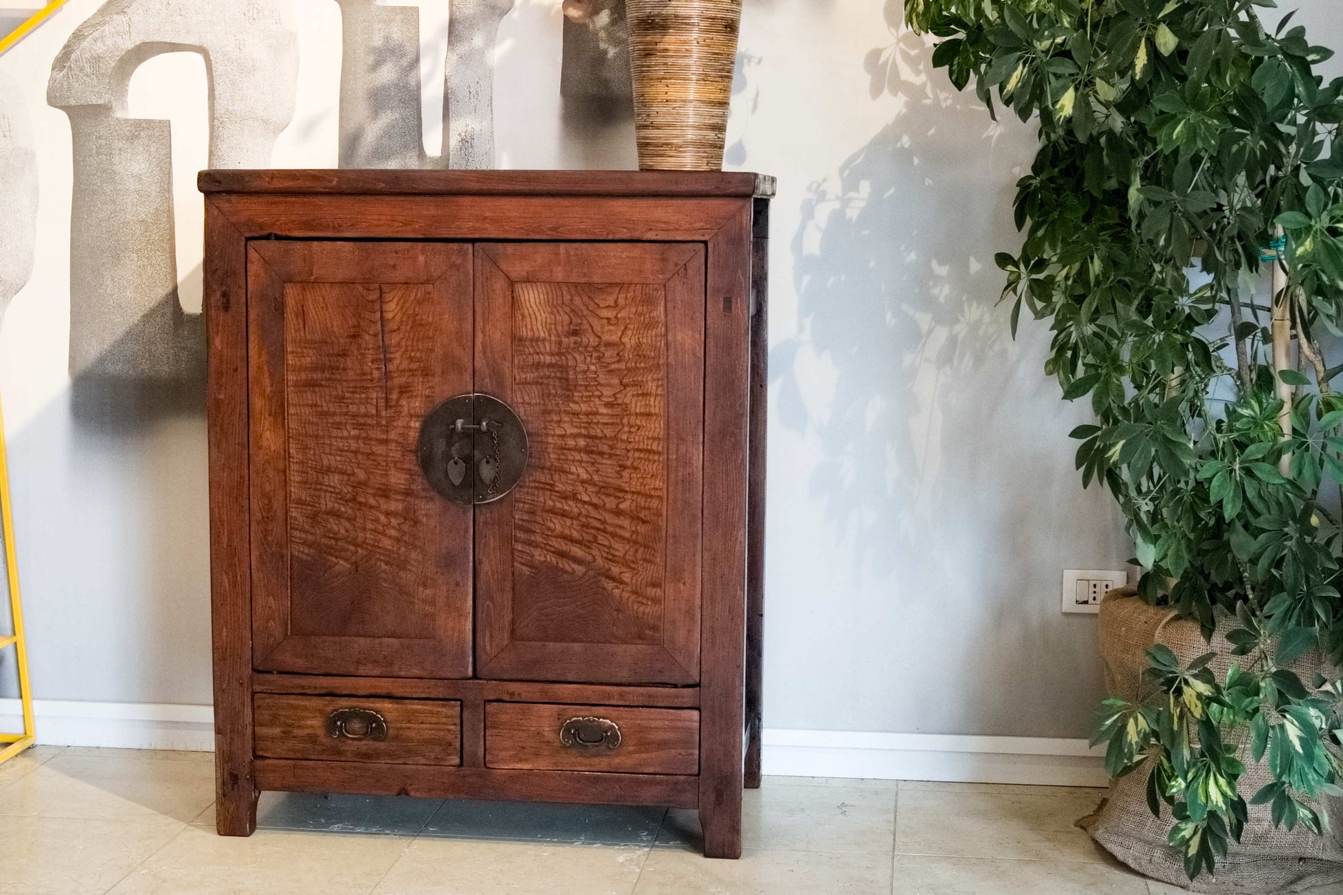 Armadietto credenza cinese antica in legno di olmo massello naturale 