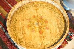 Particolare della struttura circolare in legno massello di teak della seconda metà del '900.