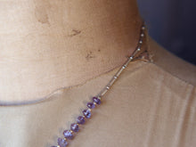 Carica l&#39;immagine nel visualizzatore di Gallery, collana indiana in ametista sfaccettato e argento.  lunghezza totale 40cm, pendaglio a 3 fili lunghezza 4cm peso 16 gr