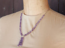 Carica l&#39;immagine nel visualizzatore di Gallery, collana indiana in ametista sfaccettato e argento.  lunghezza totale 40cm, pendaglio a 3 fili lunghezza 4cm peso 16 gr