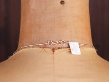 Carica l&#39;immagine nel visualizzatore di Gallery, collana indiana in ametista sfaccettato e argento.  lunghezza totale 40cm, pendaglio a 3 fili lunghezza 4cm peso 16 gr