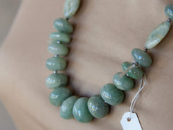 collana in acquamarina e argento .lunghezza totale 64cm, peso 172 gr 