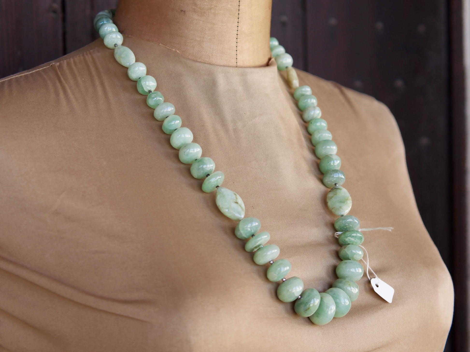 collana in acquamarina e argento .lunghezza totale 64cm, peso 172 gr 