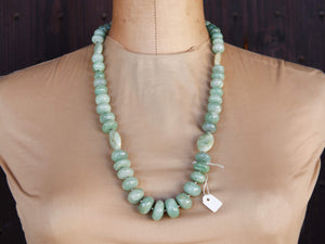 collana in acquamarina e argento .lunghezza totale 64cm, peso 172 gr 