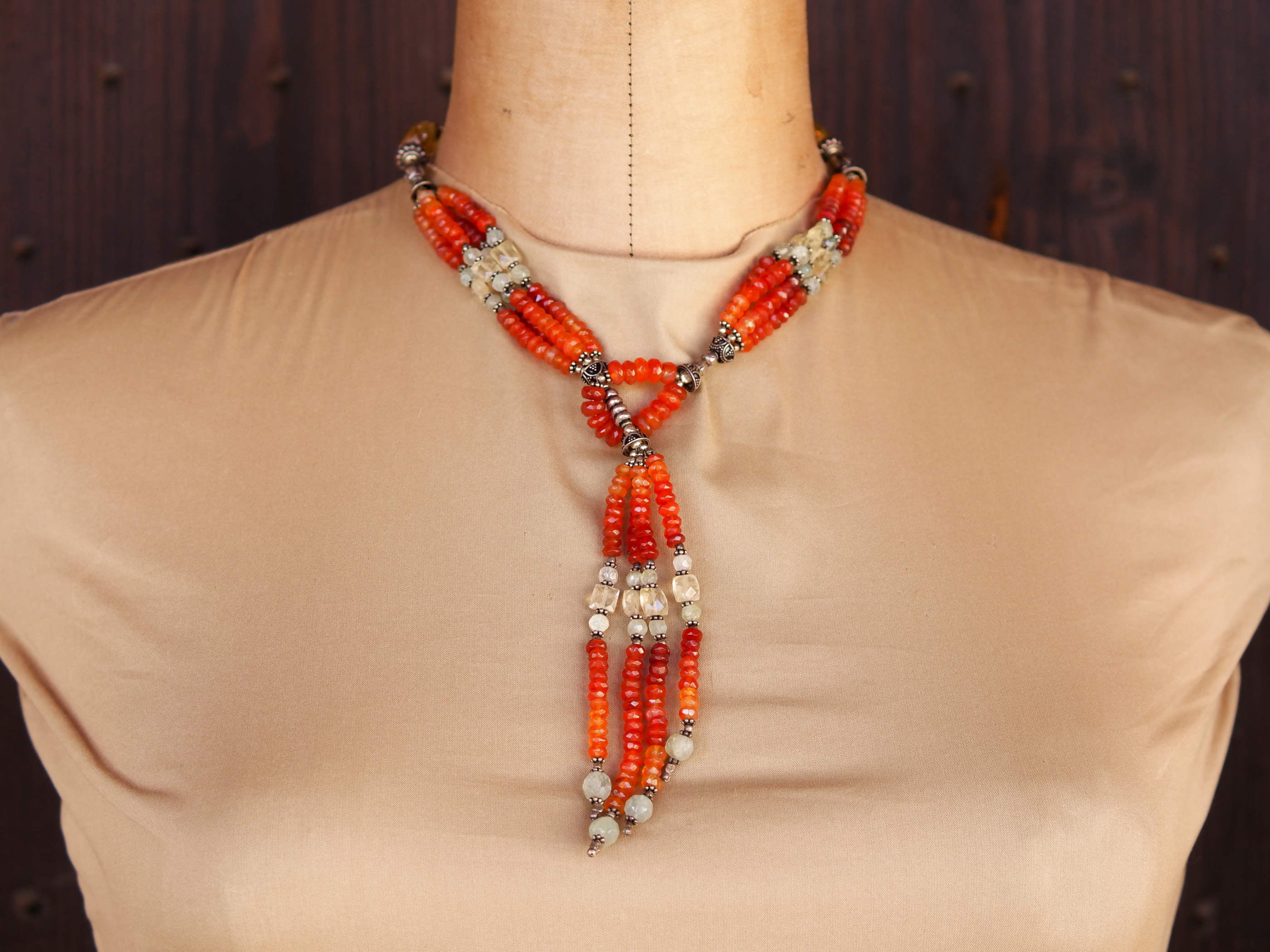 Collana multifilo in corniola e quarzo citrino    cod.COLL234