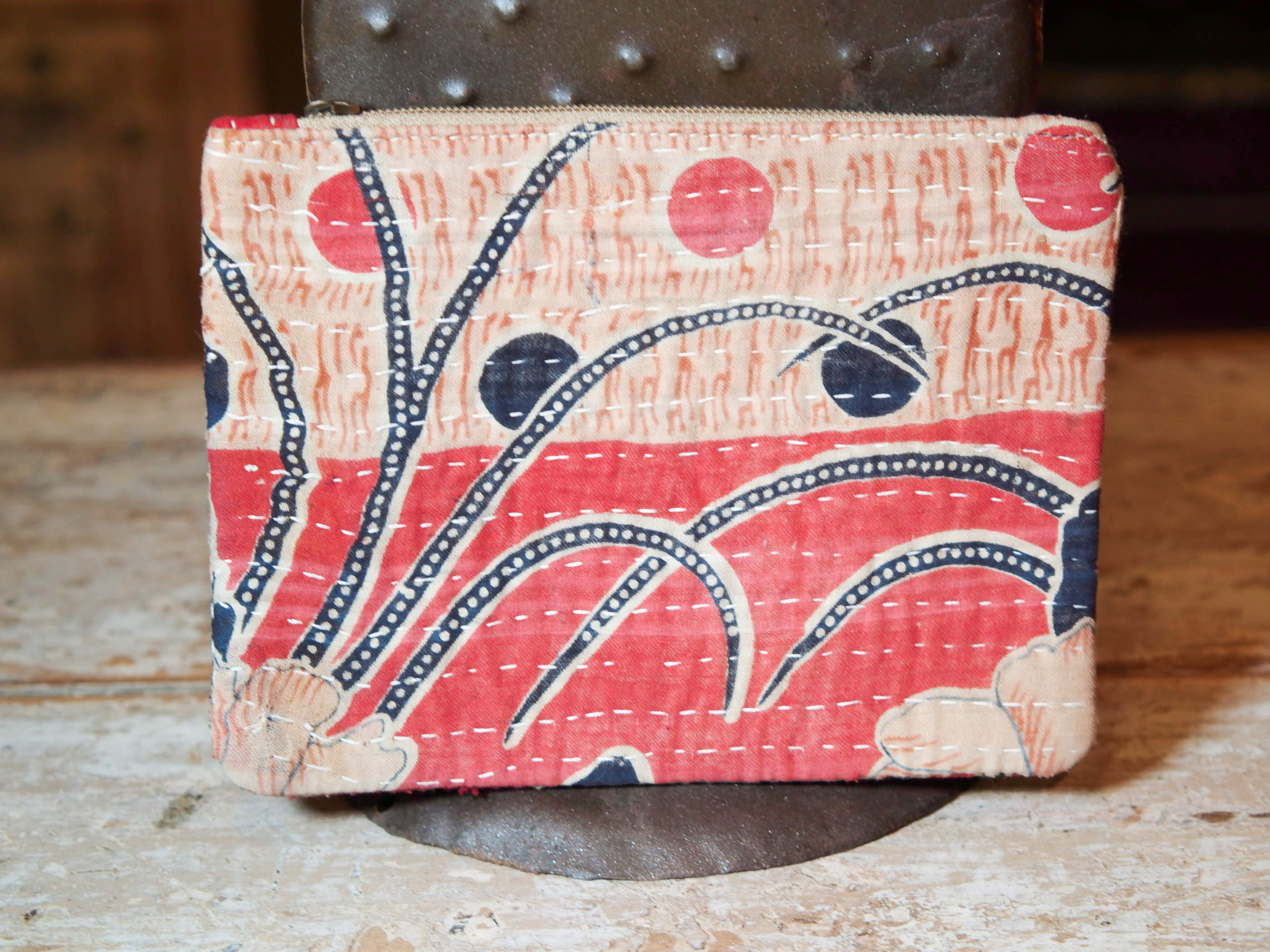 portafogli, borsetTa, pochette in cotone ricamato con tecnica kantha.dimensioni 18 x 14 cm 