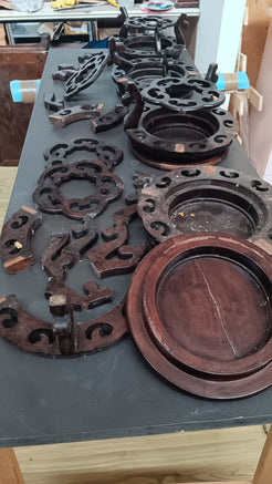 Documentazione fotografica del processo di restauro conservativo durante la fase di smontaggio.