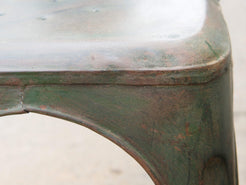 Sedia vintage in ferro, pezzo unico ed artigianale al 100%. Provenienza India.  Dimensioni 41x40 h77cm.