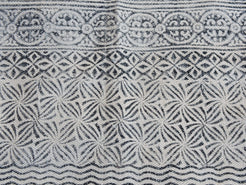 tappeto indiano in cotone, canapa, lino e juta lavorato artigianalmente  pezzo unico, si puo' usare anche come arazzo da appendere, come stuoia, come corsia made in india  dimensioni 120x190cm