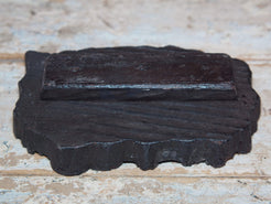 vecchio timbro artigianale in legno per tessuti usato in India per la tradizionale lavorazione print block. ricavato da un unico pezzo di legno intagliato. dimensioni 20x14 h5cm