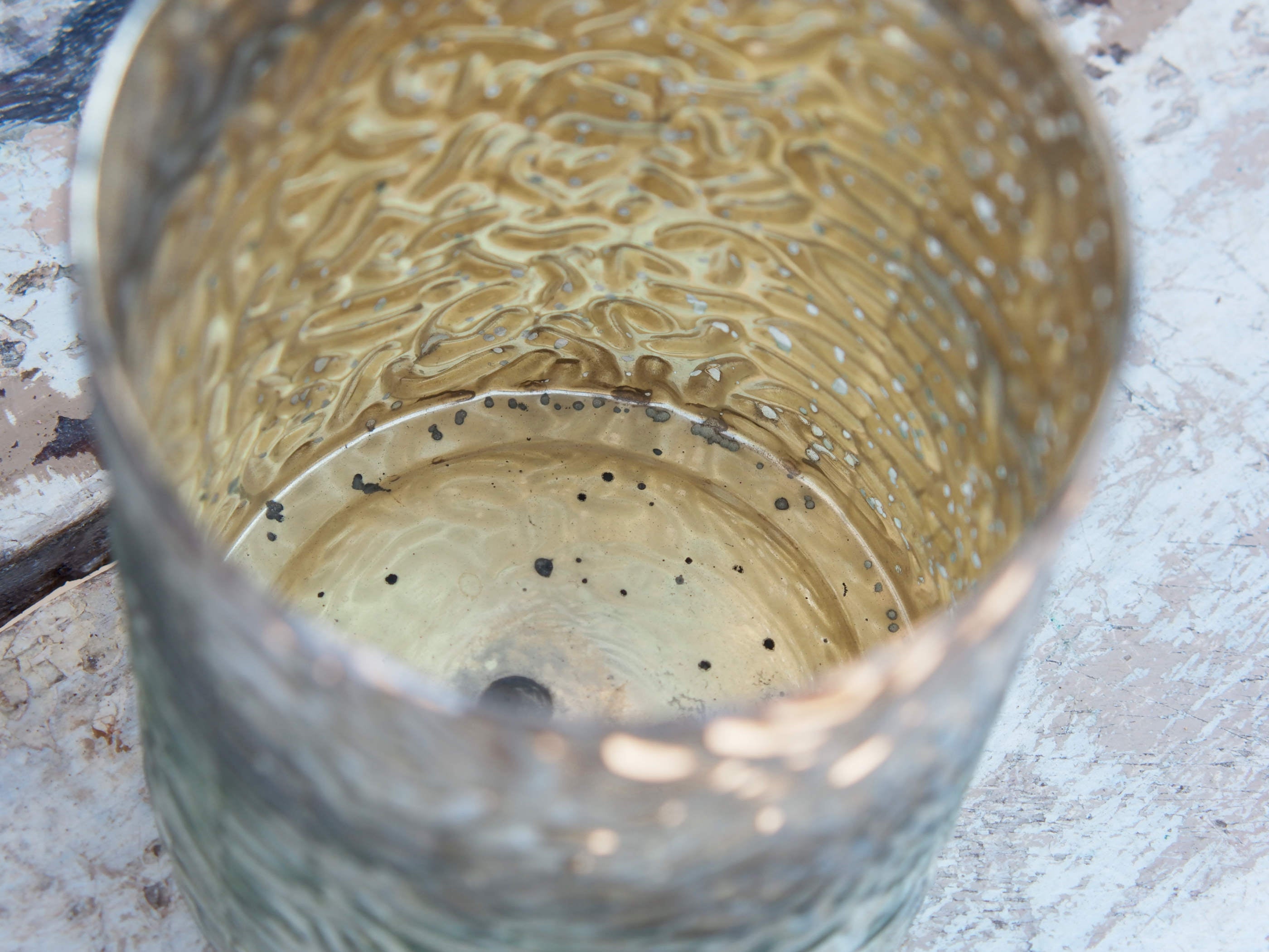Vaso in vetro decorato, lavorato artigialmente.  Dimensioni diametro 12 h15cm.