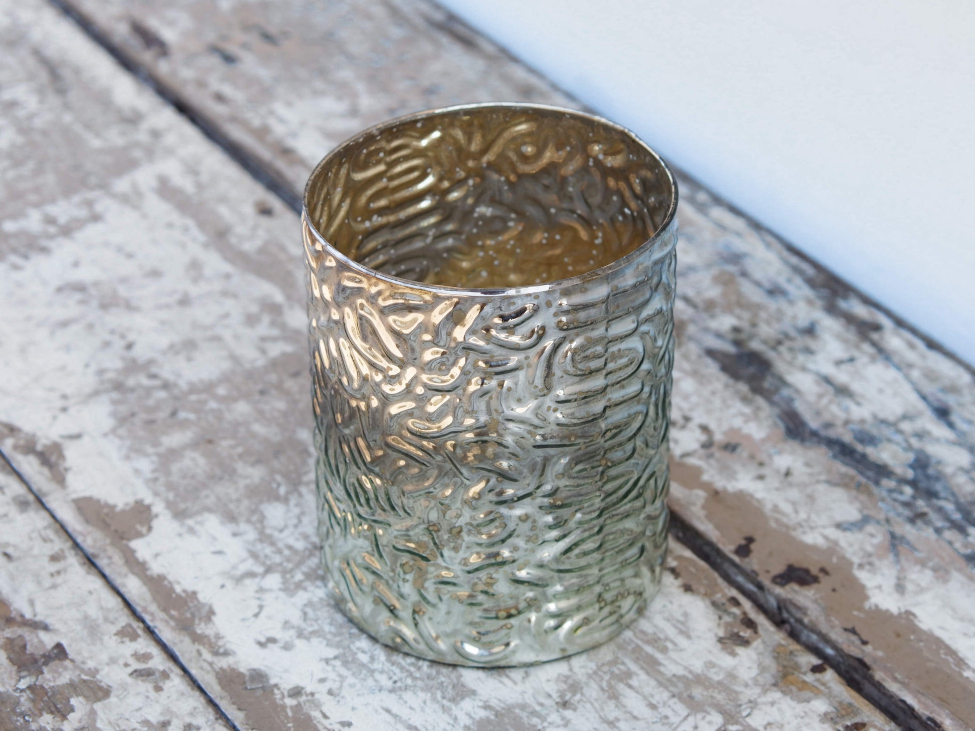 Vaso in vetro decorato, lavorato artigialmente.  Dimensioni diametro 12 h15cm.