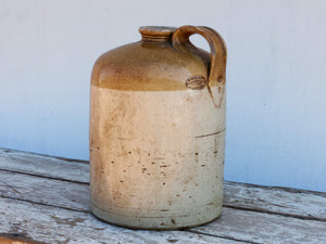 Vaso in ceramica dipinto, anni '40, impiegati in India per il trasporto del latte. Diametro 25 h38cm