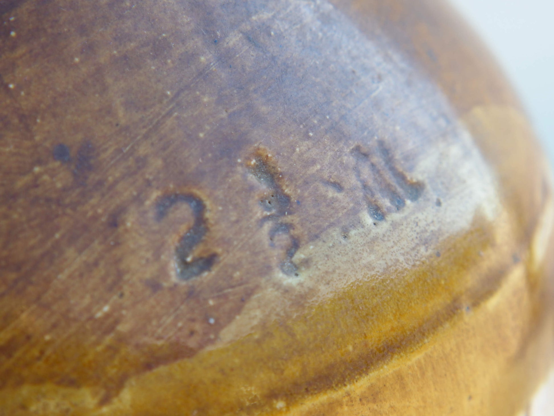 Vaso in ceramica dipinto, anni '40, impiegati in India per il trasporto del latte. Dimensioni Diametro 26 h42