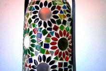 Carica l&#39;immagine nel visualizzatore di Gallery, Lampada Mosaico India. Ideale Sia Da Appendere Che Da Appoggio. Dimensioni Diametro  Base 18, h33/h44cm Compreso Il Manico