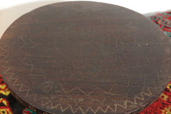 vassoio centrotavola in legno di teak ricavato da un unico tronco di legno. dimensioni 64x30xh14cm.