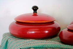 Box Tabacco India In Legno Di Teak Laccato. Dimensioni Diametro 25 h15cm.
