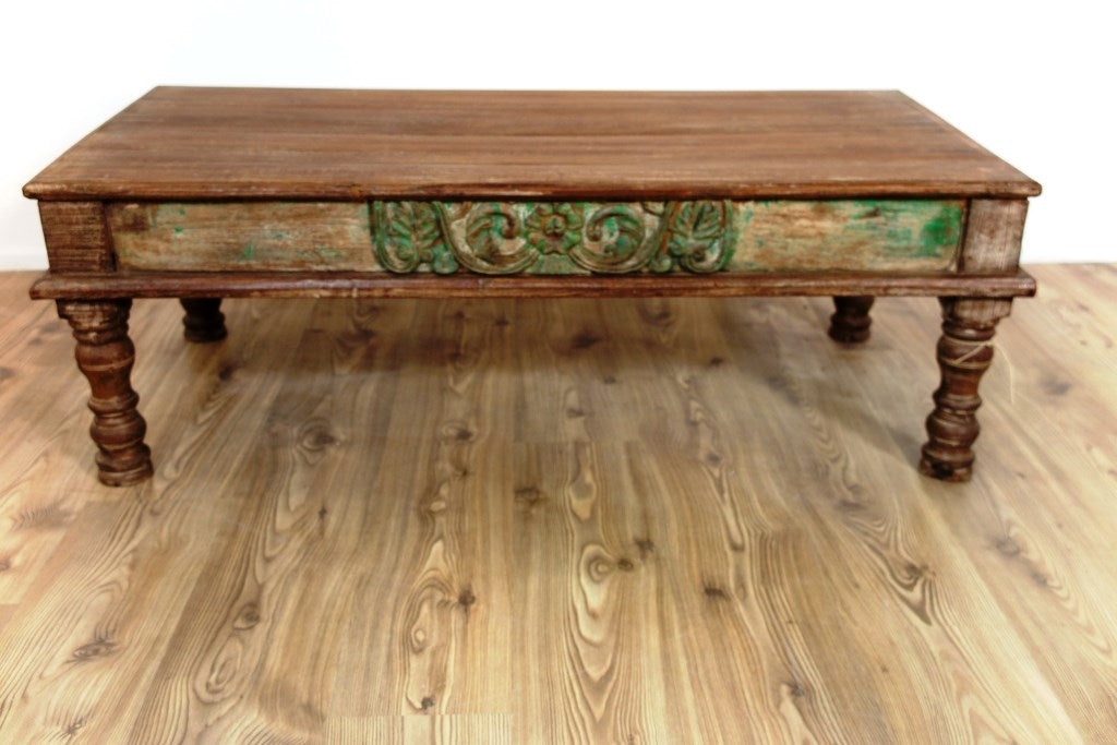 Tavolino Indiano Da Salotto Con Fregio, In Legno Di Teak, Pezzo Unico. Dimensioni 126x60xh45cm.