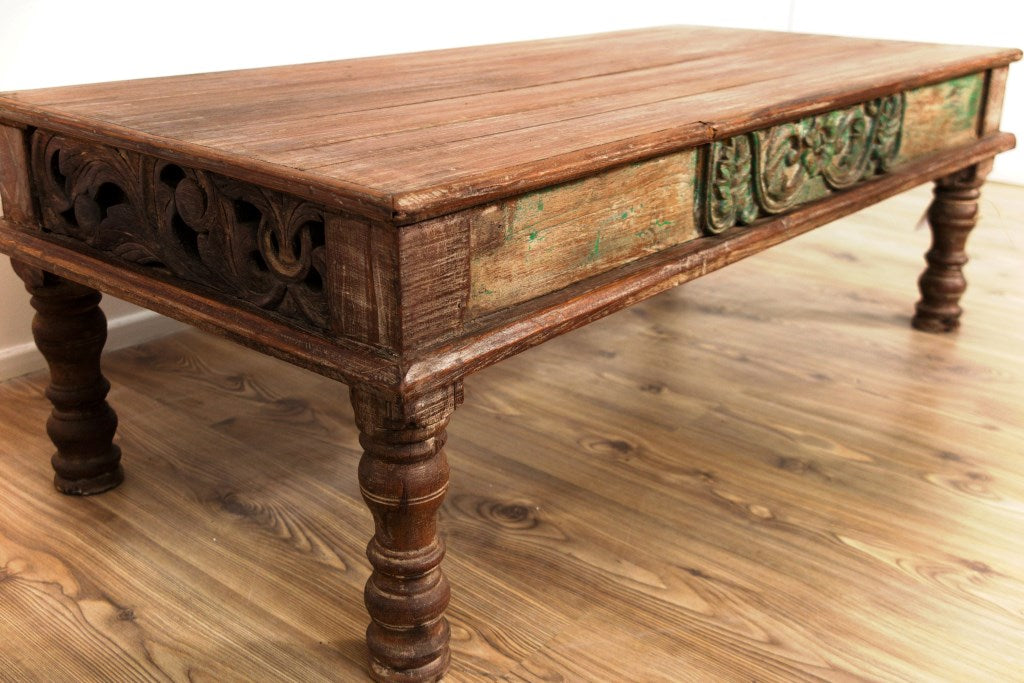 Tavolino Indiano Da Salotto Con Fregio, In Legno Di Teak, Pezzo Unico. Dimensioni 126x60xh45cm.