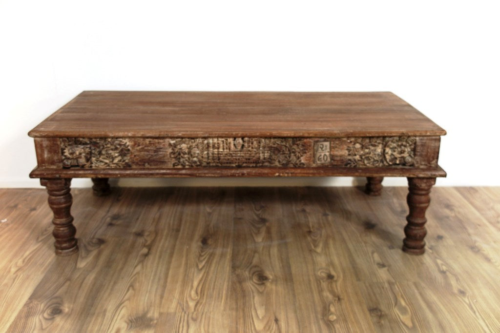 Tavolino Indiano Da Salotto Con Fregio, In Legno Di Teak, Pezzo Unico. Dimensioni 126x60xh45cm.