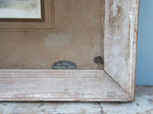 Carica l&#39;immagine nel visualizzatore di Gallery, Vecchia fotografia indiana raffigurate un edificio, cornice e foto databili anni 70/80, pezzo unico conservato originale .  Provenienza Indiana, legno e foto .  dimensioni cornice 60x50cm.    per ulteriori info o dettagli  mail info@etniko.it watshapp 0039 3338778241  instagram / facebook / etsy : etnikobycrosato