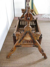 Carica l&#39;immagine nel visualizzatore di Gallery, Culla Indiana Antica