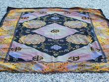 Carica l&#39;immagine nel visualizzatore di Gallery, Telo Indiano in cotone stampato con la tecnica print block. Può essere impiegato come copridivano, copriletto, tovaglia o tessuto da appendere a parete. Dimensioni 200x140cm  disponibili vari colori e dimensioni contattare per info 0039 3338778241 info@etniko.it fb/ig &quot;etniko by crosato&quot;