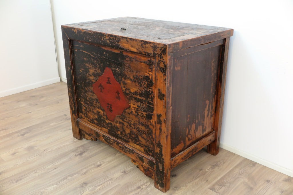 Antico Baule Cina, Databile Fine Metà '800. Dimensioni 95x60xh90cm.