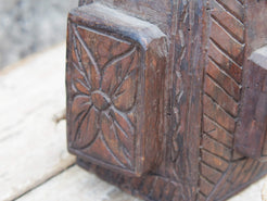 vecchia borraccia in legno ricavata da un unico tronco in legno.  dimensioni 22x16 h30cm   per info ed ulteriori foto watshapp 0039 3338778241 mail info@etniko.it facebook / instagram : etnikobycrosato