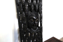 Carica l&#39;immagine nel visualizzatore di Gallery, Maschera Africana Della Costa D&#39;Avorio, Ricavata Da Un Unico Tronco. Dimensioni 145x43xh20cm.