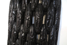 Carica l&#39;immagine nel visualizzatore di Gallery, Maschera Africana Della Costa D&#39;Avorio, Ricavata Da Un Unico Tronco. Dimensioni 145x43xh20cm.