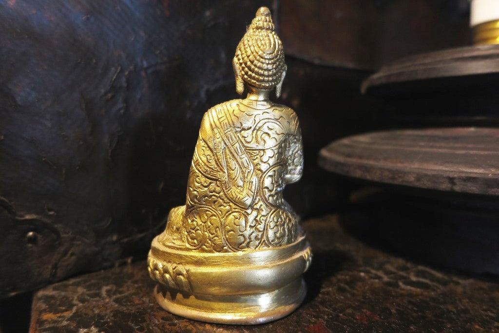 buddha nepalese in metallo inciso , artigianale pezzo unico   420 gr   8x5h13