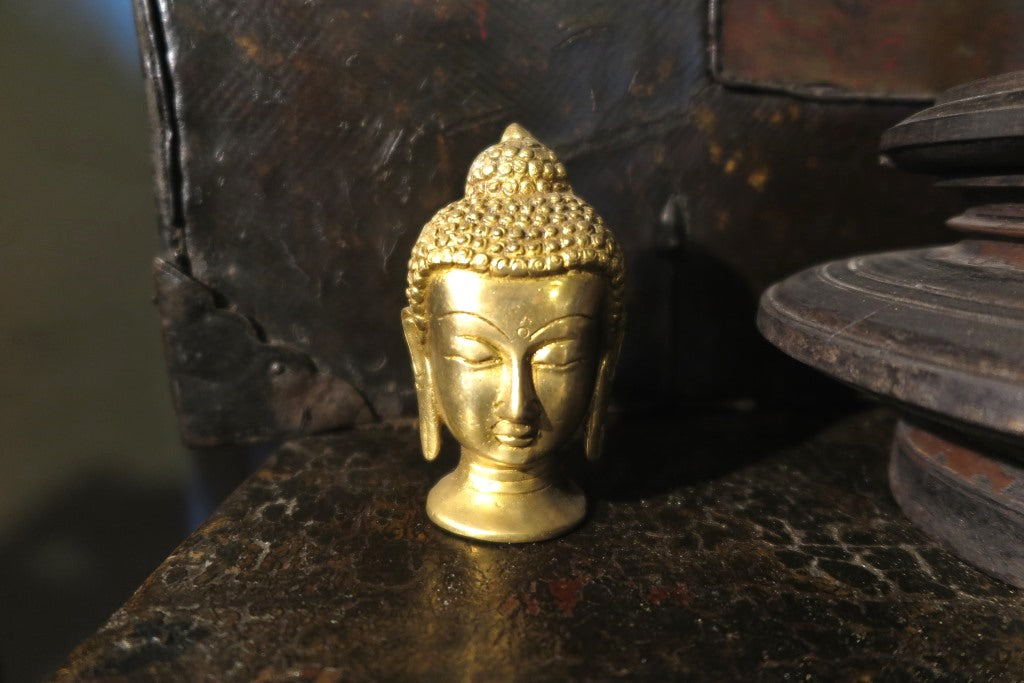 scultura tibetana testa buddha in metallo   500gr  6 x 6 h.11