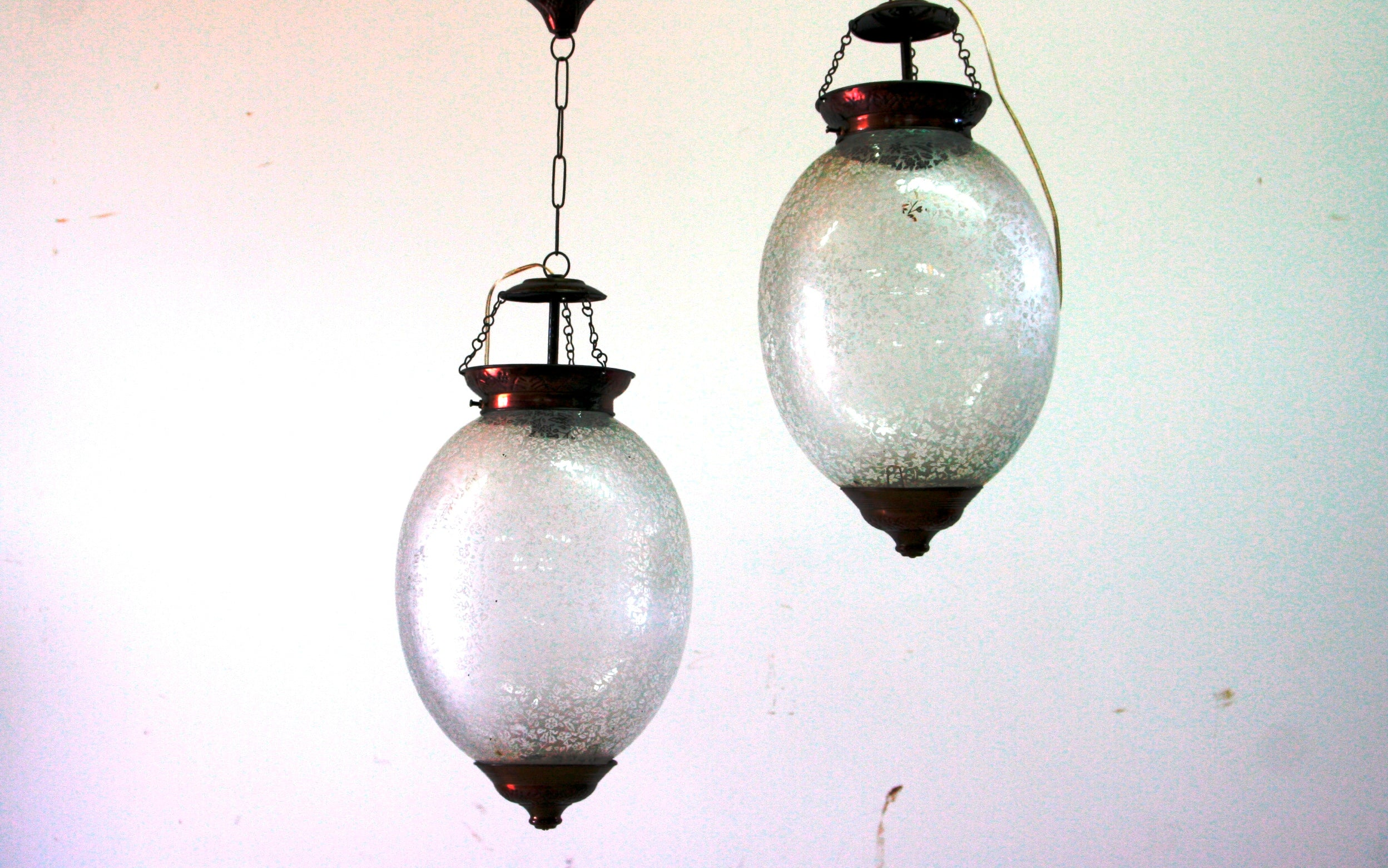 Lampada Vetro Decorata India. Dimensioni Diametro45 h23cm.