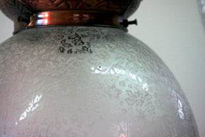 Lampada Vetro Decorata India. Dimensioni Diametro45 h23cm.
