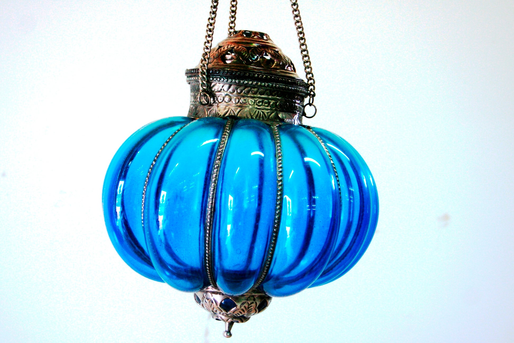Lampade Metallo E Vetro Colorate. Diametro30 h30cm (compresa catena h60cm).