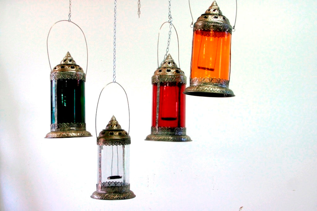 Lampada Metallo E Vetro, Sia Da Appoggio Che Da Appendere. Disponibile In Vari Colori. Dimensioni Diametro40 h20cm.