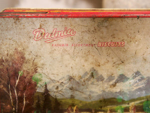 Scatola In Latta Vintage. Provenienza India. Dimensioni diam.25x16xh5cm.