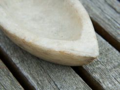 Ciotola, piatto Indiano In Marmo. Ideale anche come portasapone, svuota tasche, ciotolina, vasetto...  dimensioni dimensioni 15x7 h4m    per info disponibili altri pezzi, misure e colori info@etniko.it 0039 3338778241 ig/fb : etniko by crosato etsy : etnikobycrosato