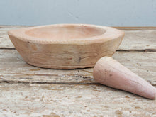 Carica l&#39;immagine nel visualizzatore di Gallery, mortaio in terracotta   ideale anche come portasapone, svuota tasche, vasetto... dimensioni 22x13xh6cm    info : info@etniko.it 0039 3338778241 ig/fb : etniko by crosato etsy : etnikobycrosato