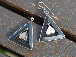 orecchino ebano argento a triangolo